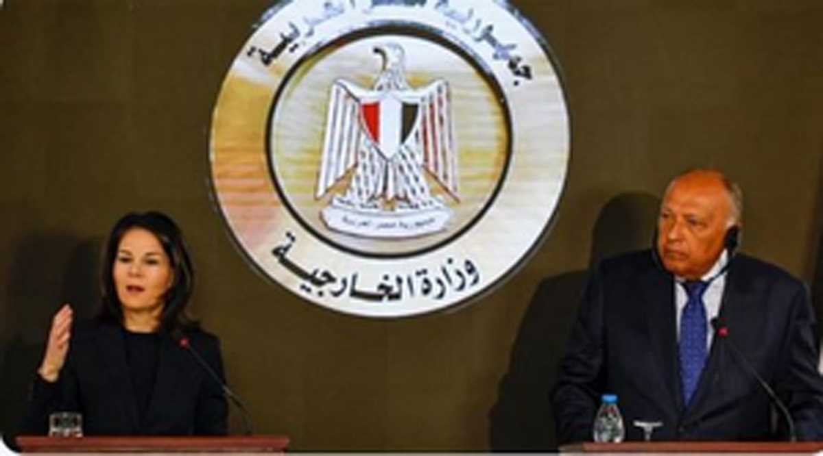 मिस्र के विदेश मंत्री ने फ़िलिस्तीनियों को विस्थापित करने के प्रयासों को कबूल न करने की बात दोहराई